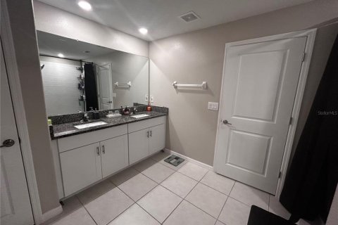 House in Wimauma, Florida 4 bedrooms, 179.77 sq.m. № 2308062 - photo 28