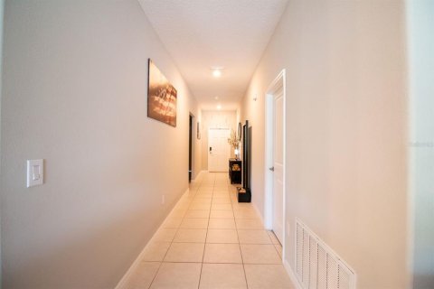 House in Wimauma, Florida 4 bedrooms, 179.77 sq.m. № 2308062 - photo 8