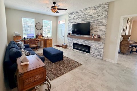 House in Davenport, Florida 6 bedrooms, 357.02 sq.m. № 2122234 - photo 15