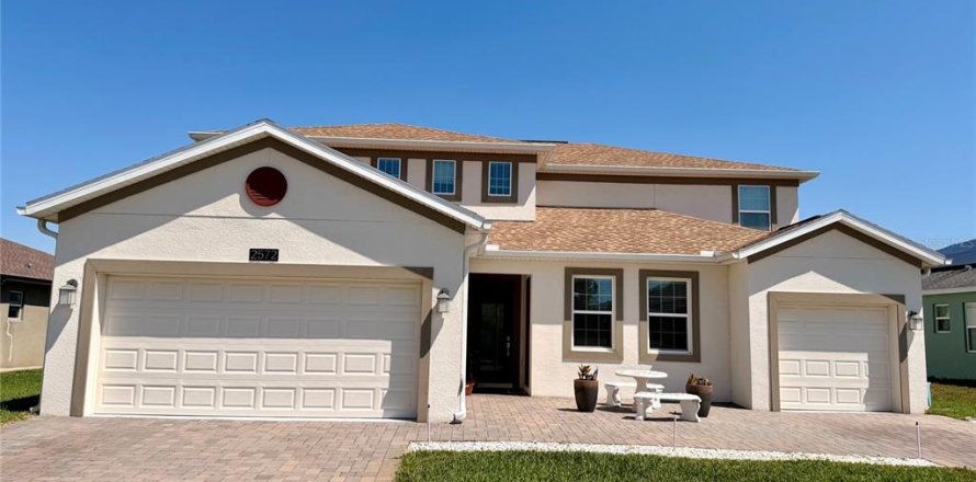 House in Davenport, Florida 6 bedrooms, 357.02 sq.m. № 2122234