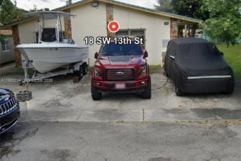Commercial property in Dania Beach, Florida 232.91 sq.m. № 2038732 - photo 12
