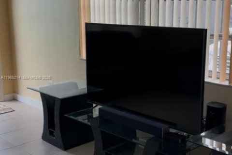 Commercial property in Dania Beach, Florida 232.91 sq.m. № 2038732 - photo 5