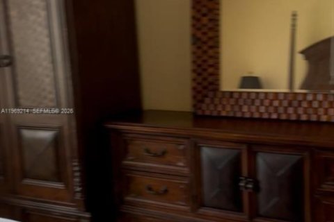 Commercial property in Dania Beach, Florida 232.91 sq.m. № 2038732 - photo 4