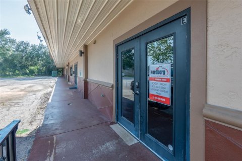 Propiedad comercial en venta en Minneola, Florida, 929.02 m2 № 1914660 - foto 11