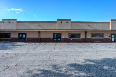 Propiedad comercial en venta en Minneola, Florida, 929.02 m2 № 1914660 - foto 2
