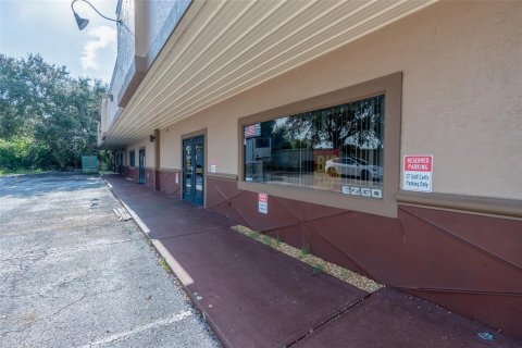 Propiedad comercial en venta en Minneola, Florida, 929.02 m2 № 1914660 - foto 8