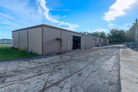 Propiedad comercial en venta en Minneola, Florida, 929.02 m2 № 1914660 - foto 4