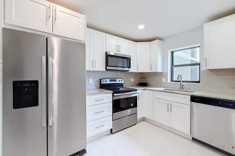 Купить кондоминиум в Уэстон, Флорида 3 комнаты, 118.26м2, № 2323706 - фото 9