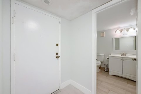 Купить кондоминиум в Уэстон, Флорида 3 комнаты, 118.26м2, № 2323706 - фото 25