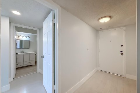 Купить кондоминиум в Уэстон, Флорида 3 комнаты, 118.26м2, № 2323706 - фото 19