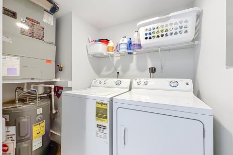 Купить кондоминиум в Уэстон, Флорида 3 комнаты, 118.26м2, № 2323706 - фото 26