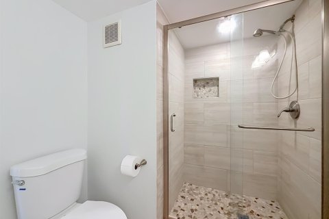 Купить кондоминиум в Уэстон, Флорида 3 комнаты, 118.26м2, № 2323706 - фото 24
