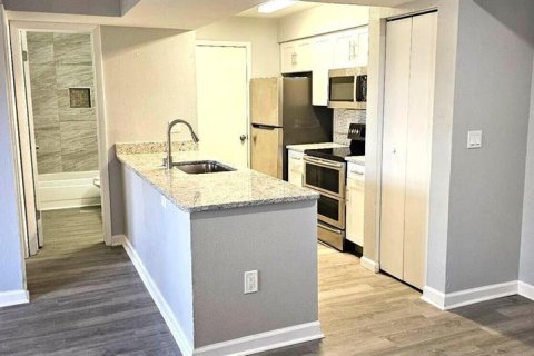 Apartamento en alquiler en Kissimmee, Florida, 2 dormitorios, 87.05 m2 № 1719798 - foto 6