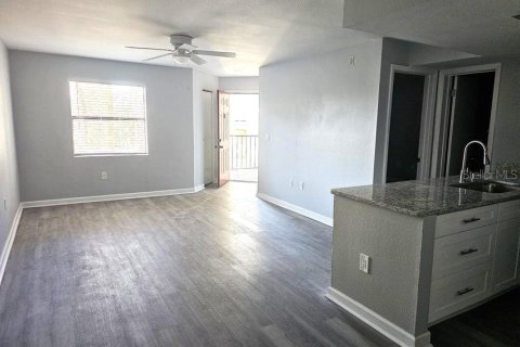 Apartamento en alquiler en Kissimmee, Florida, 2 dormitorios, 87.05 m2 № 1719798 - foto 8