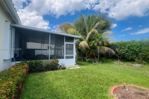House in Lake Worth, Florida 3 bedrooms, 178 sq.m. № 1836604 - photo 11