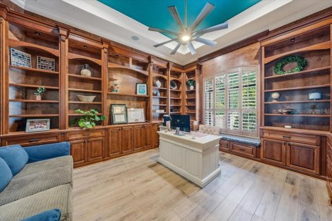 House in Fish Hawk, Florida 6 bedrooms, 558.34 sq.m. № 2117653 - photo 10
