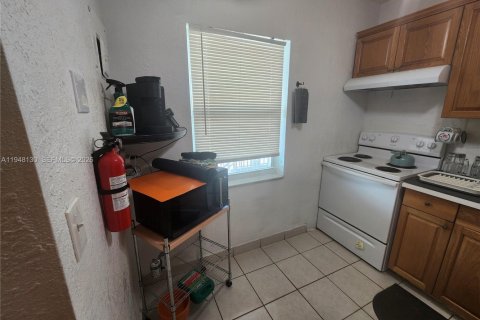 Condominio en alquiler en Margate, Florida, 2 dormitorios, 91.97 m2 № 2006342 - foto 6