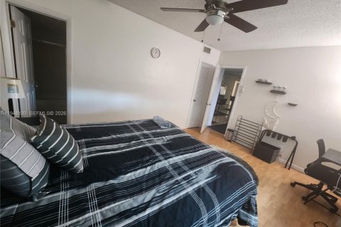 Condominio en alquiler en Margate, Florida, 2 dormitorios, 91.97 m2 № 2006342 - foto 17