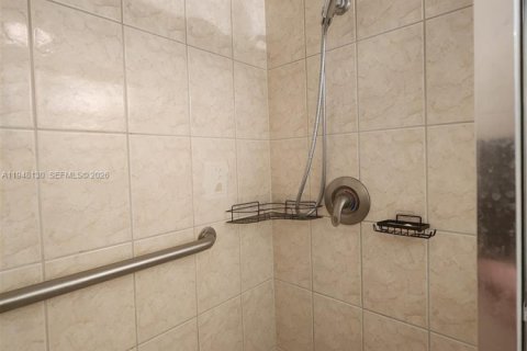 Condominio en alquiler en Margate, Florida, 2 dormitorios, 91.97 m2 № 2006342 - foto 15