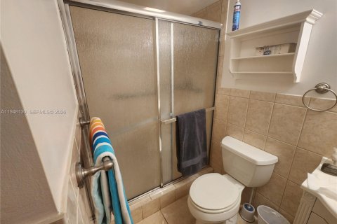 Condominio en alquiler en Margate, Florida, 2 dormitorios, 91.97 m2 № 2006342 - foto 14