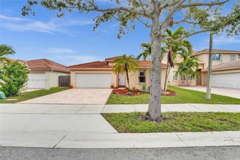 Casa en venta en Davie, Florida, 3 dormitorios, 168.62 m2 № 1825828 - foto 1