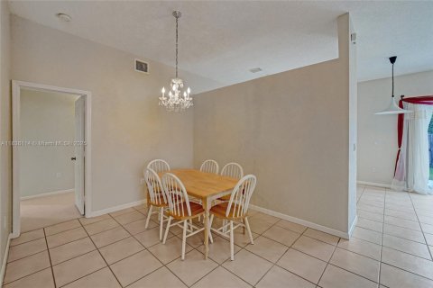 Casa en venta en Davie, Florida, 3 dormitorios, 168.62 m2 № 1825828 - foto 14