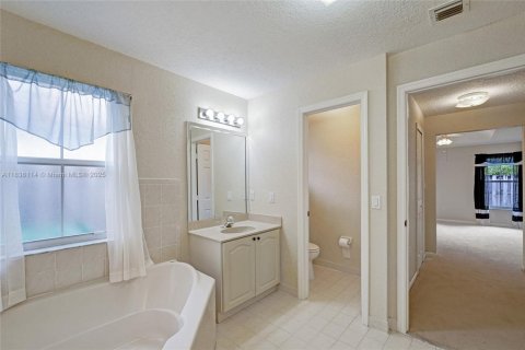 Casa en venta en Davie, Florida, 3 dormitorios, 168.62 m2 № 1825828 - foto 10