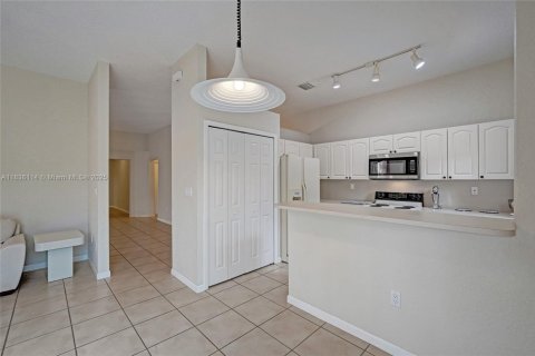 Casa en venta en Davie, Florida, 3 dormitorios, 168.62 m2 № 1825828 - foto 2