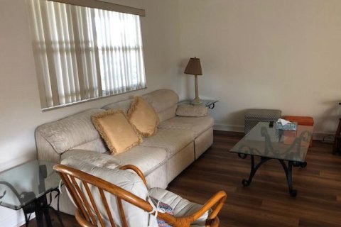 Copropriété à louer à Delray Beach, Floride: 1 chambre, 67.45 m2 № 2412412 - photo 2