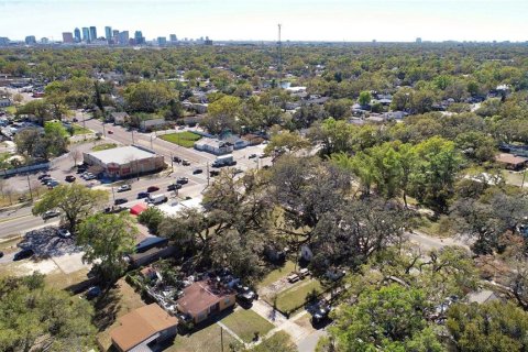 House in Tampa, Florida 3 bedrooms, 112.88 sq.m. № 1782888 - photo 5
