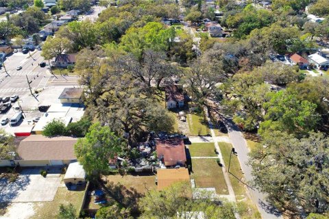 House in Tampa, Florida 3 bedrooms, 112.88 sq.m. № 1782888 - photo 8