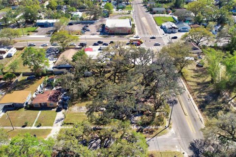 House in Tampa, Florida 3 bedrooms, 112.88 sq.m. № 1782888 - photo 4