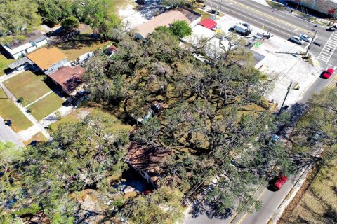 House in Tampa, Florida 3 bedrooms, 112.88 sq.m. № 1782888 - photo 3