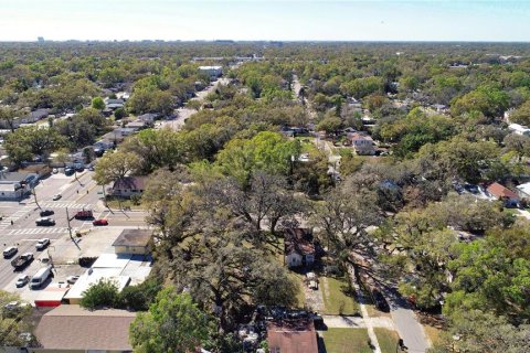 House in Tampa, Florida 3 bedrooms, 112.88 sq.m. № 1782888 - photo 7