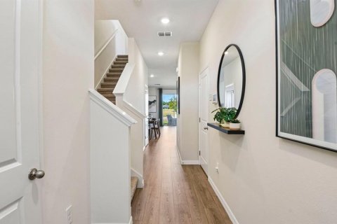 Townhouse in Tampa, Florida 3 bedrooms, 163.32 sq.m. № 2221969 - photo 4
