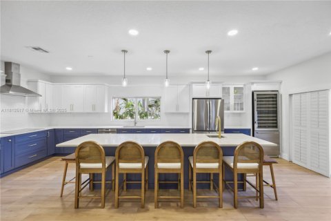 House in Pompano Beach, Florida 4 bedrooms, 223.34 sq.m. № 1761875 - photo 7