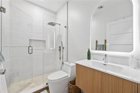 House in Pompano Beach, Florida 4 bedrooms, 223.34 sq.m. № 1761875 - photo 16