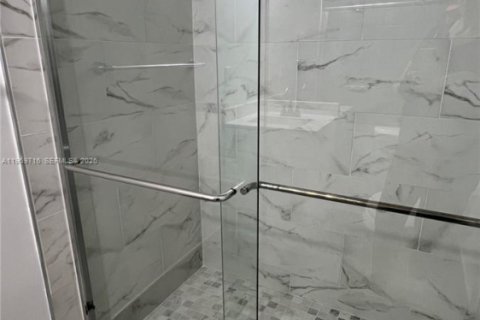 Copropriété à louer à Coral Springs, Floride: 2 chambres, 78.97 m2 № 2033254 - photo 13