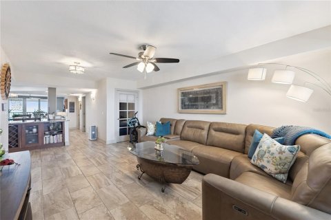 Copropriété à vendre à Daytona Beach Shores, Floride: 3 chambres, 199.83 m2 № 2314502 - photo 26