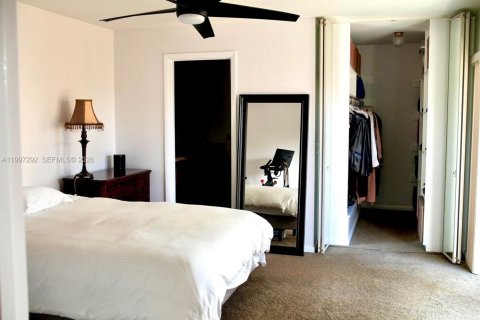 Townhouse in Lake Worth, Florida 2 bedrooms, 120.96 sq.m. № 2063518 - photo 22