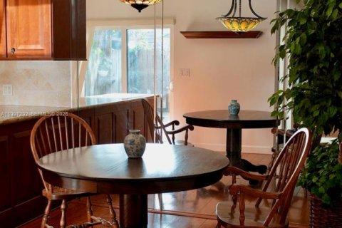 Townhouse in Lake Worth, Florida 2 bedrooms, 120.96 sq.m. № 2063518 - photo 17