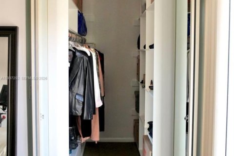 Townhouse in Lake Worth, Florida 2 bedrooms, 120.96 sq.m. № 2063518 - photo 24