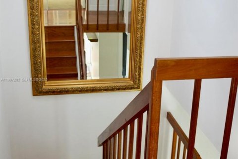 Townhouse in Lake Worth, Florida 2 bedrooms, 120.96 sq.m. № 2063518 - photo 20