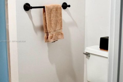 Townhouse in Lake Worth, Florida 2 bedrooms, 120.96 sq.m. № 2063518 - photo 29