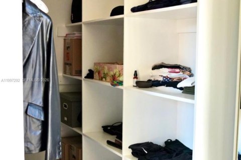 Townhouse in Lake Worth, Florida 2 bedrooms, 120.96 sq.m. № 2063518 - photo 26