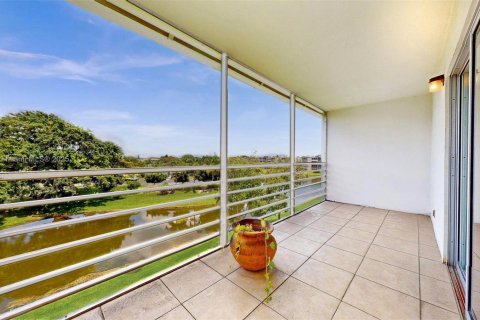 Condo in Boca Raton, Florida, 1 bedroom № 1977832 - photo 19