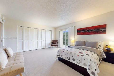 Condo in Boca Raton, Florida, 1 bedroom № 1977832 - photo 15