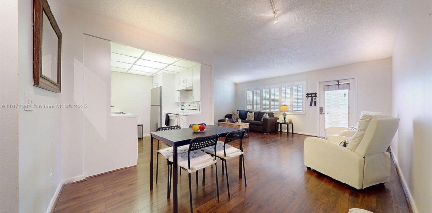 Condo in Boca Raton, Florida, 1 bedroom № 1977832