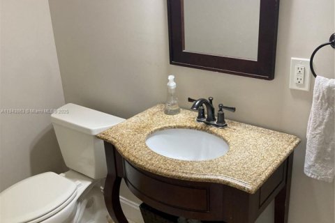 House in Miami, Florida 4 bedrooms, 125.6 sq.m. № 1980027 - photo 8