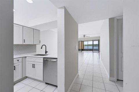 Copropriété à vendre à Englewood, Floride: 2 chambres, 99.41 m2 № 2381373 - photo 14